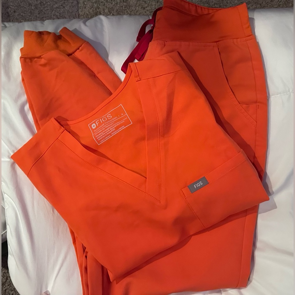 Figs Sunset Orange Women's Zamora High Waisted Pants & Catarina Top